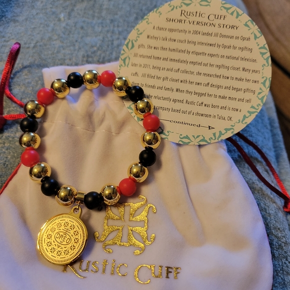 Rustic cuff bracelet - Picture 3 of 3